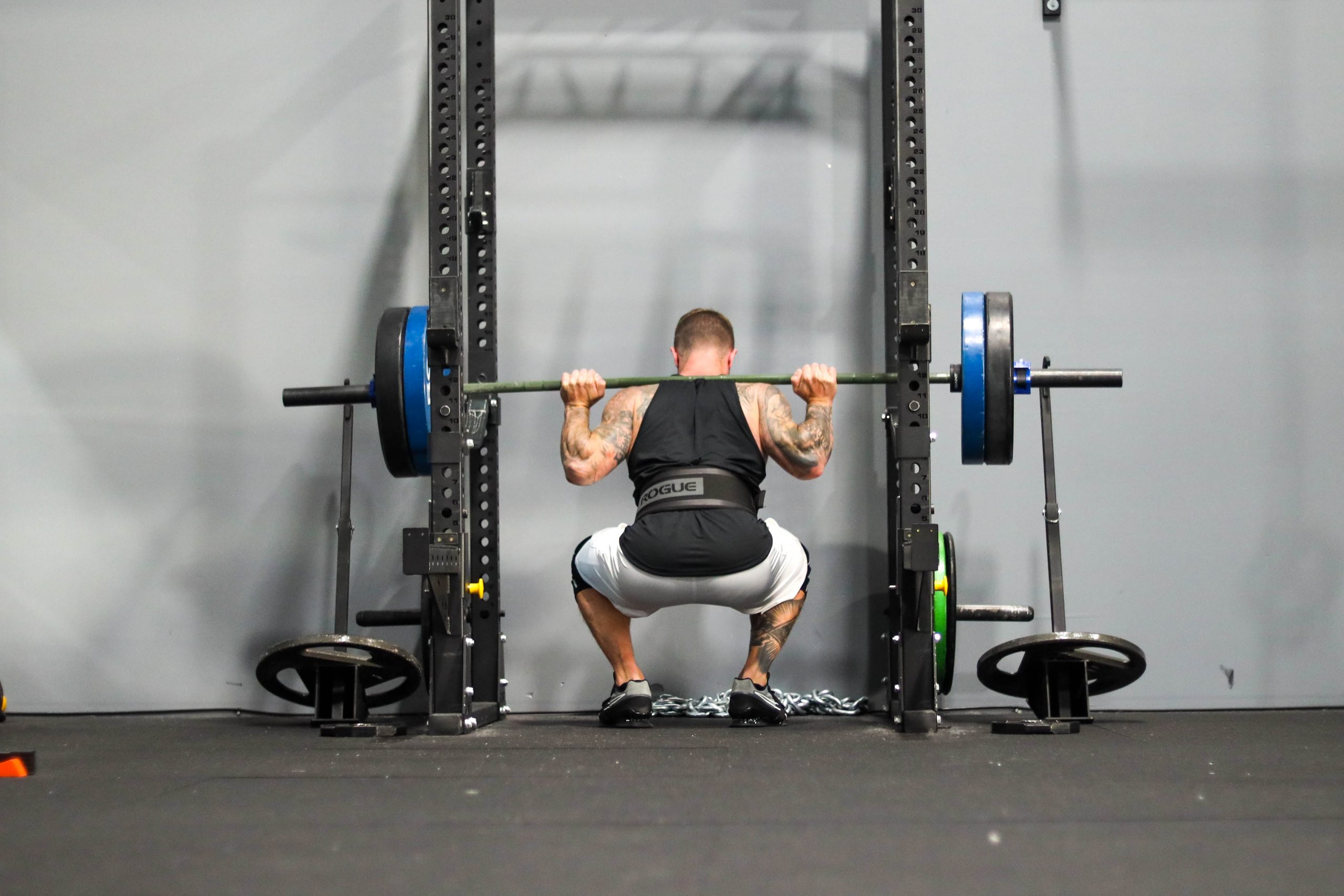 Heavy back squats -- powerlifting focused