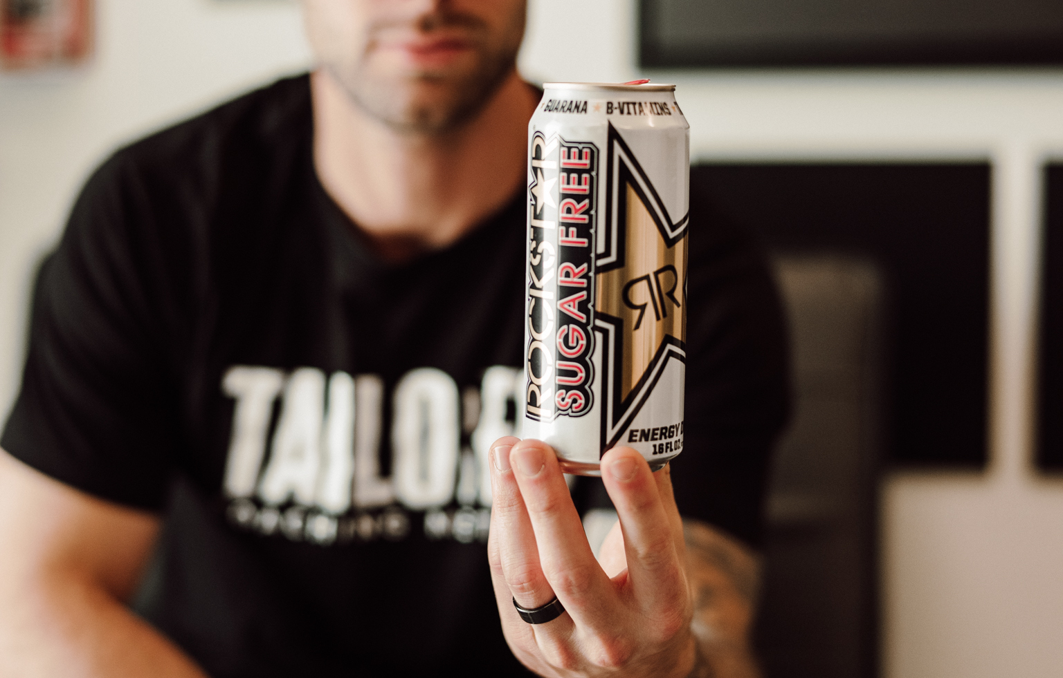 Can of sugar free rockstar energy drink