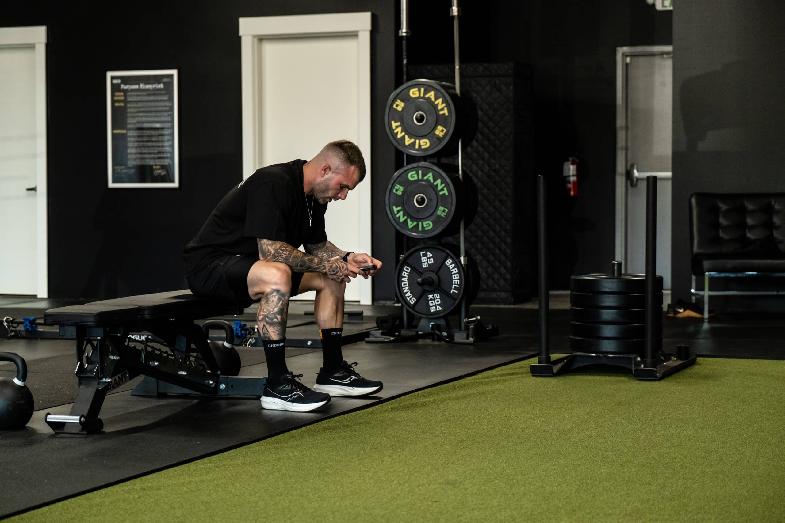 Hybrid athlete nutrition — fueling strength training and running